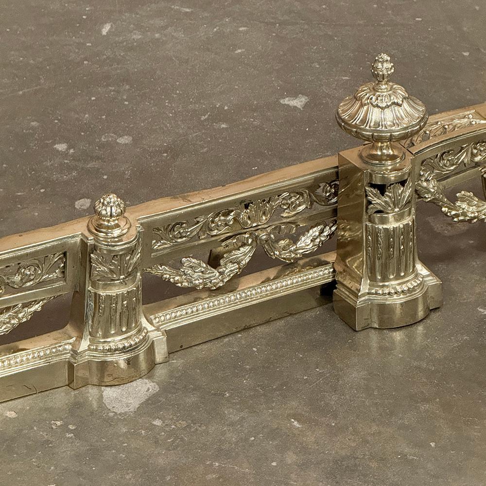 Set di parafanghi per caminetto regolabili in bronzo Luigi XVI del XIX secolo in vendita 10
