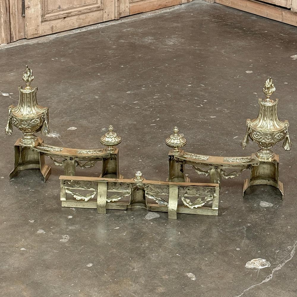 Set di parafanghi per caminetto regolabili in bronzo Luigi XVI del XIX secolo in vendita 14