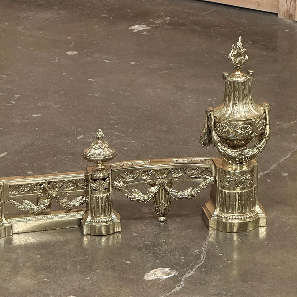 Set di parafanghi per caminetto regolabili in bronzo Luigi XVI del XIX secolo in vendita 1