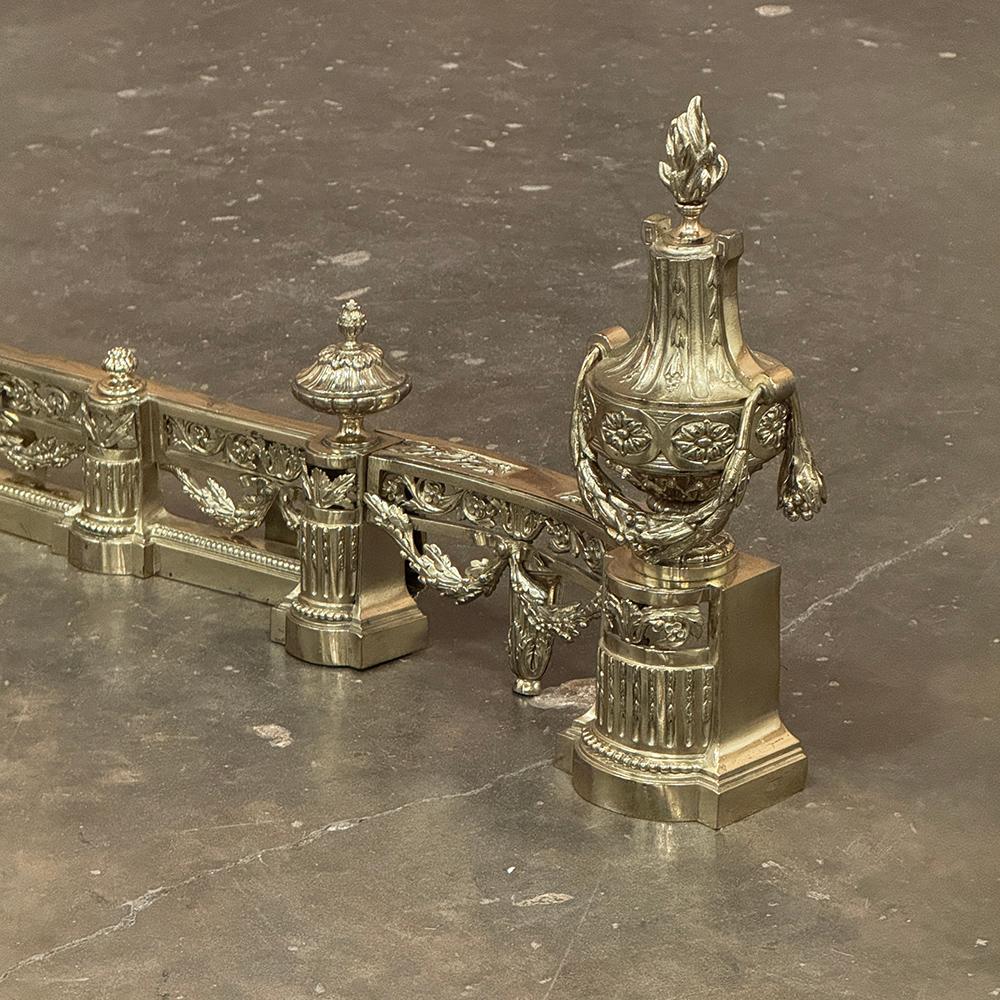 Set di parafanghi per caminetto regolabili in bronzo Luigi XVI del XIX secolo in vendita 2