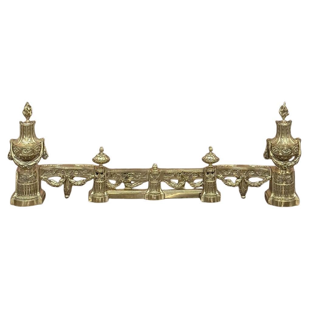 Set di parafanghi per caminetto regolabili in bronzo Luigi XVI del XIX secolo