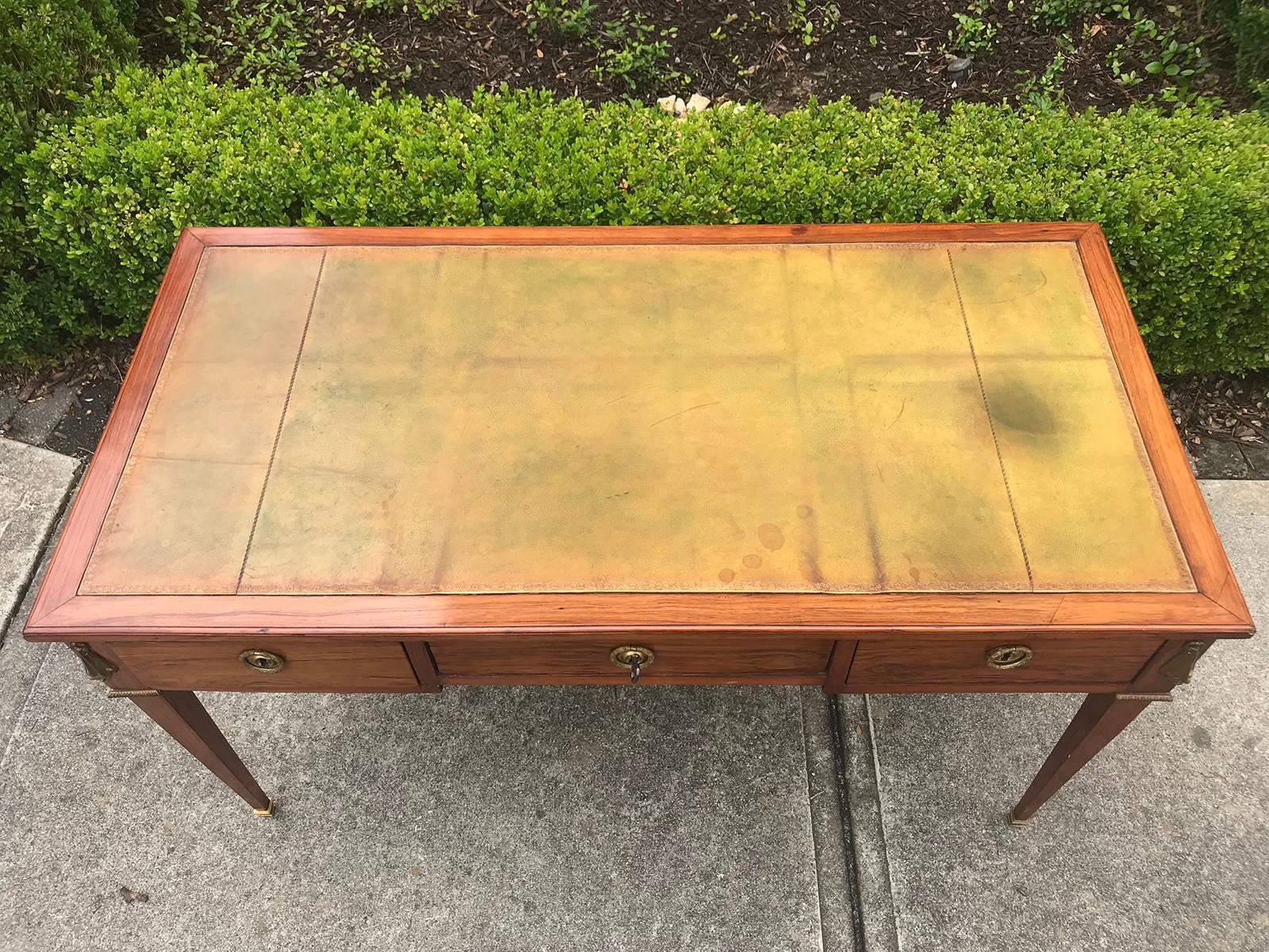 18th Century and Earlier 18th Century French Louis XVI Bureau Plat with Green Leather Top, Signed For Sale