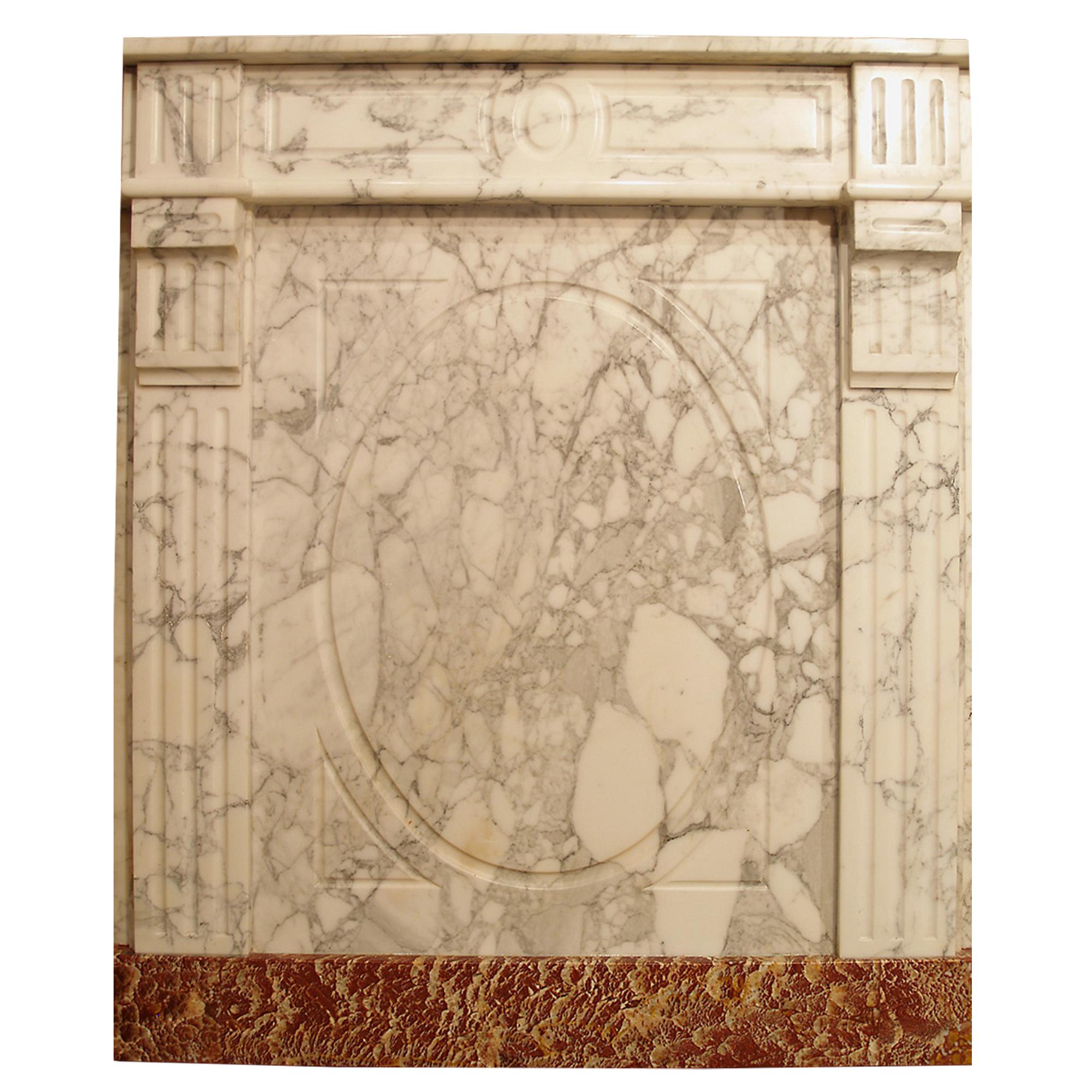 19th Century, French Louis XVI Carrara Marble and Oak Bar For Sale 2