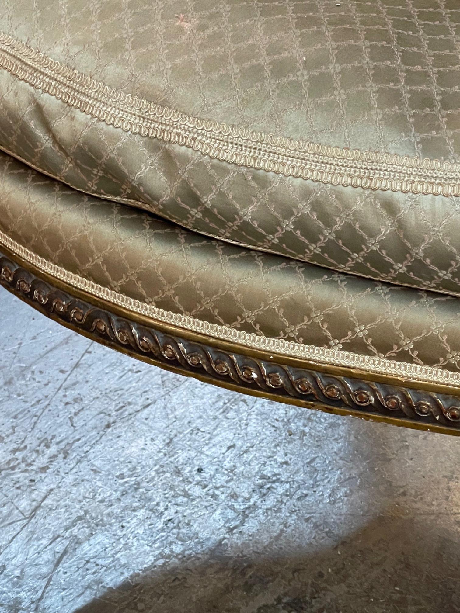 19th Century French Louis XVI Carved and Giltwood Bergere 2