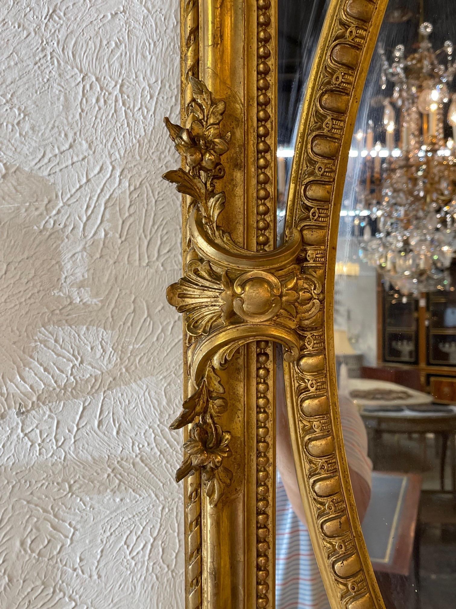 19th Century French Louis XVI Carved and Giltwood Mirror with Birds 1