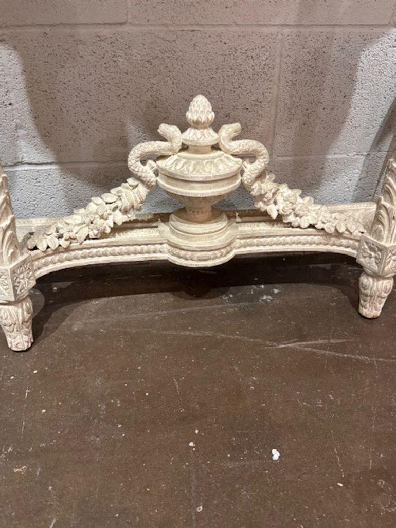 Consola francesa Luis XVI del siglo XIX tallada y pintada con tapa de mármol Pintado en venta