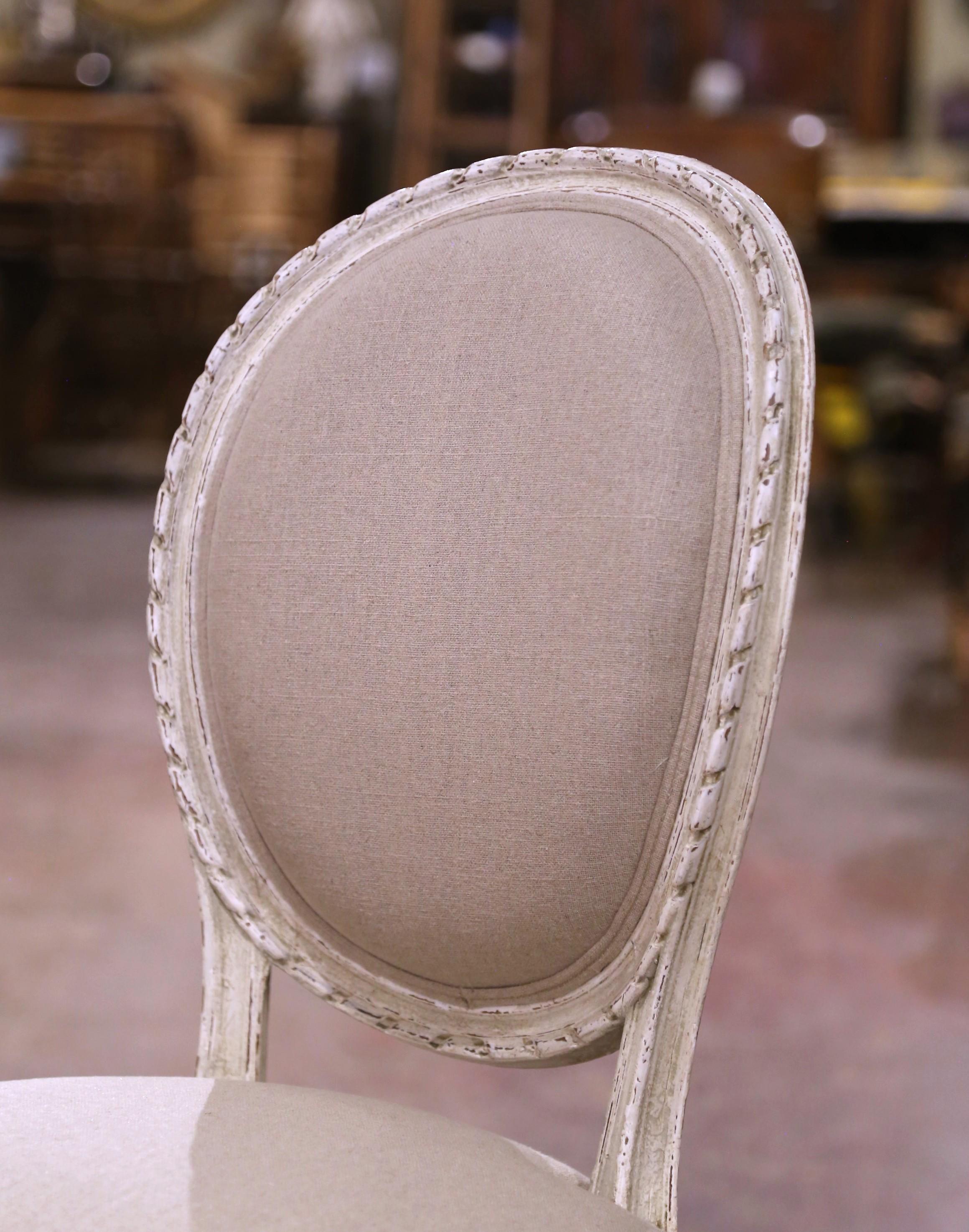 XIXe siècle 19th Century French Louis XVI Carved and Painted Dining Chairs, Suite of Eight en vente