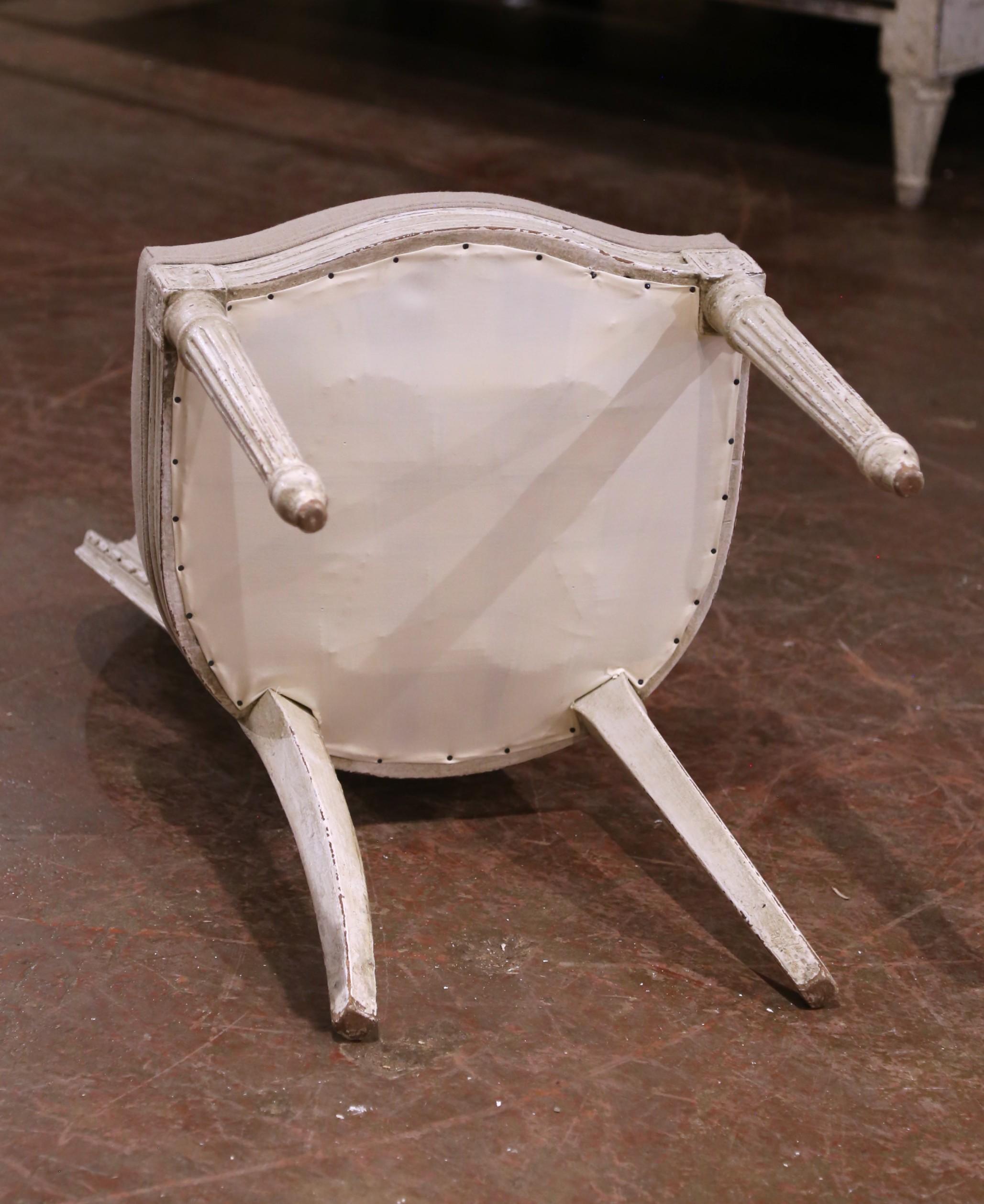 19th Century French Louis XVI Carved and Painted Dining Chairs, Suite of Eight en vente 2