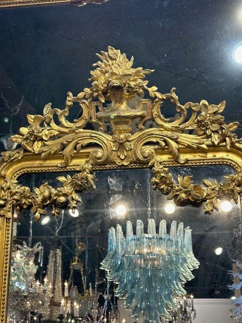 19th Century French Louis XVI Carved Giltwood Mirror In Good Condition For Sale In Dallas, TX