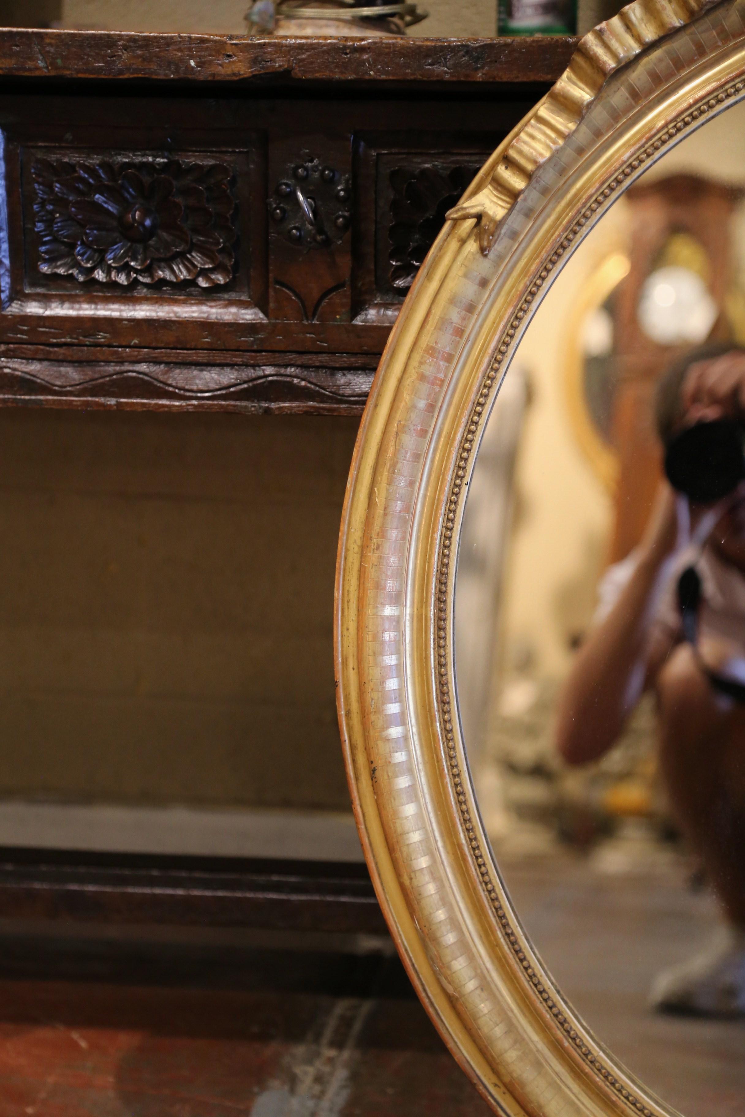 Hand-Carved 19th Century French Louis XVI Carved Giltwood Oval Wall Mirror