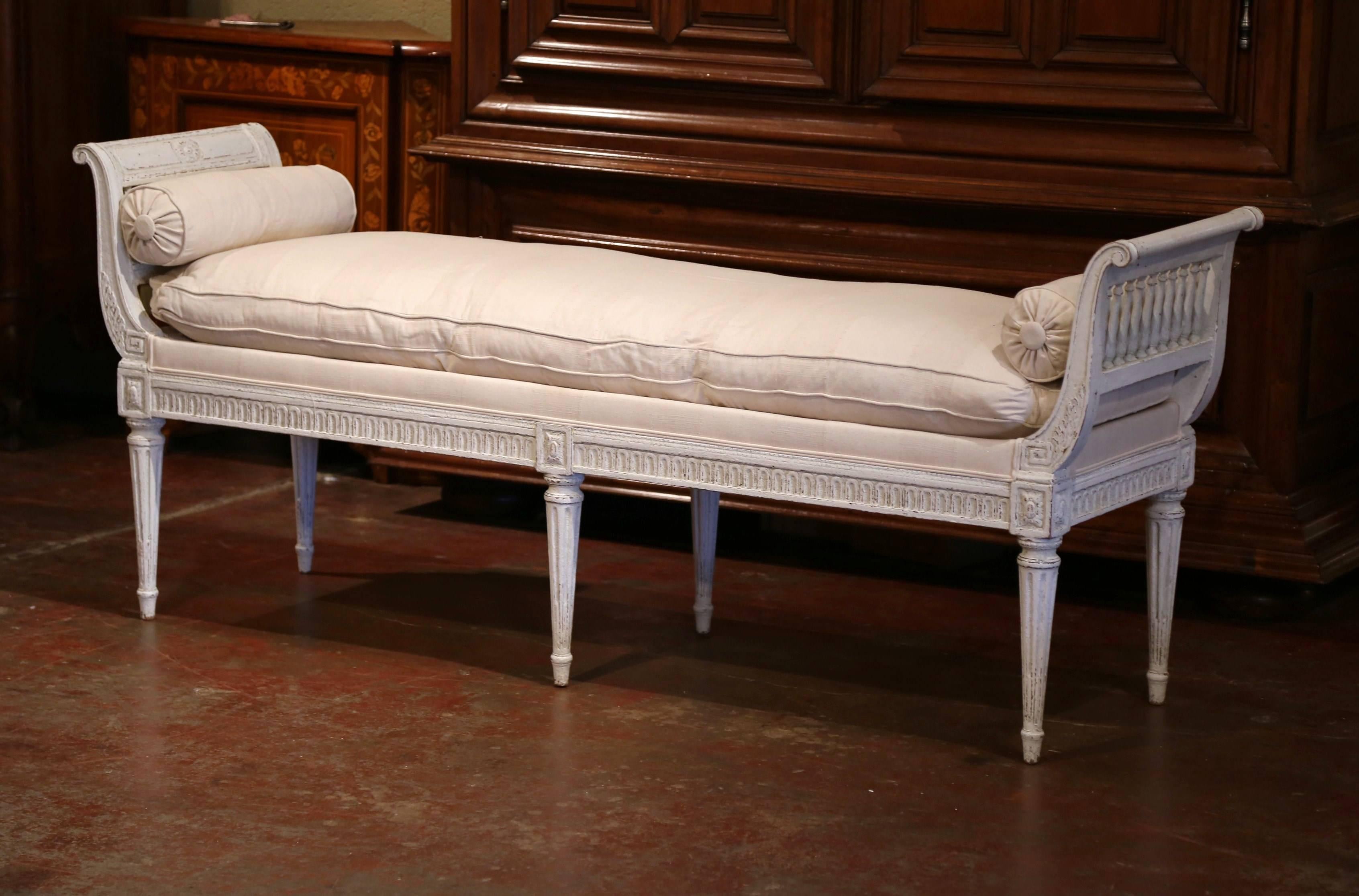19th Century French Louis XVI Carved Painted Banquette with Back & Beige Fabric 1