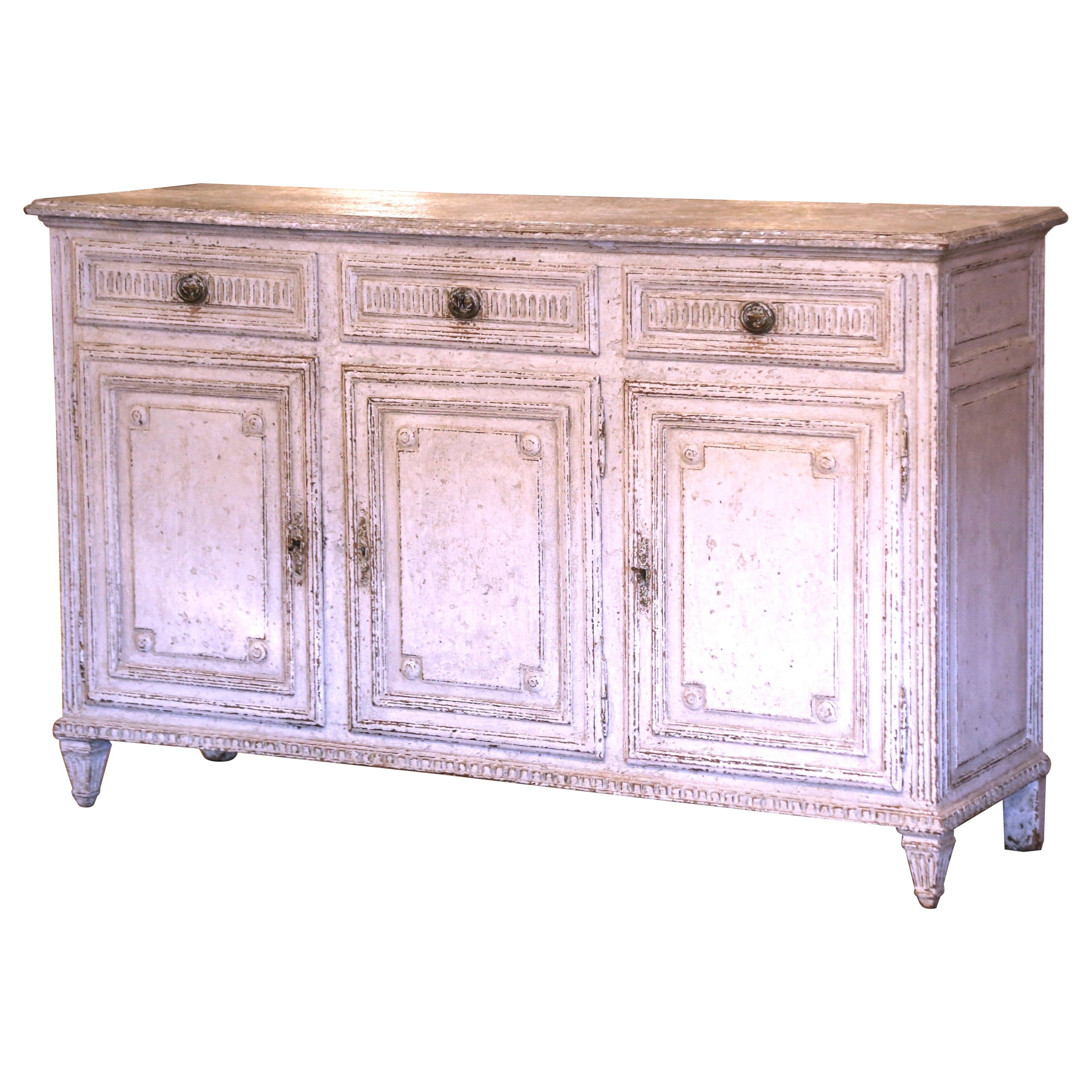 Buffet à trois portes Louis XVI du 19ème siècle sculpté et peint avec tiroirs