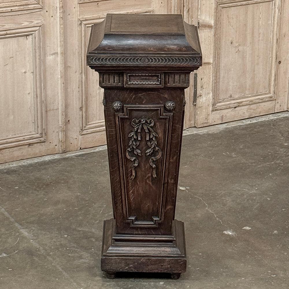 19th Century French Louis XVI Carved Pedestal For Sale 4