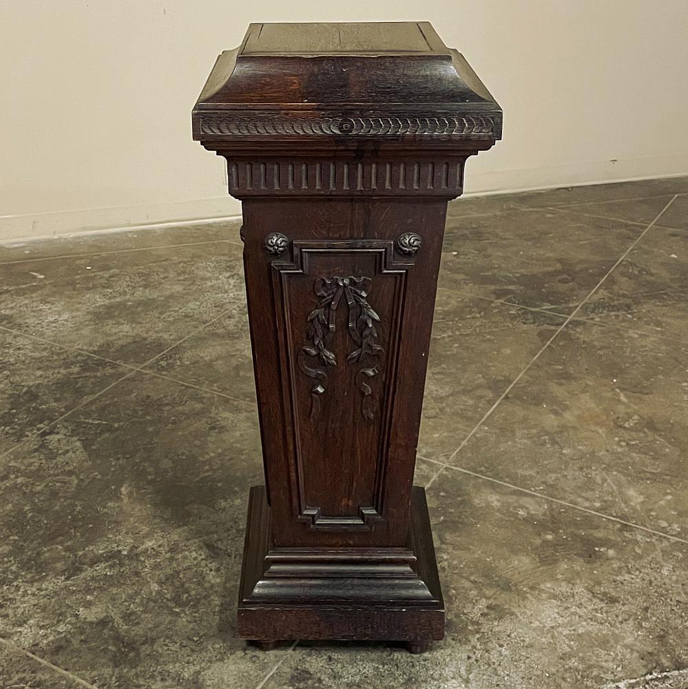 19th Century French Louis XVI Carved Pedestal In Good Condition For Sale In Dallas, TX