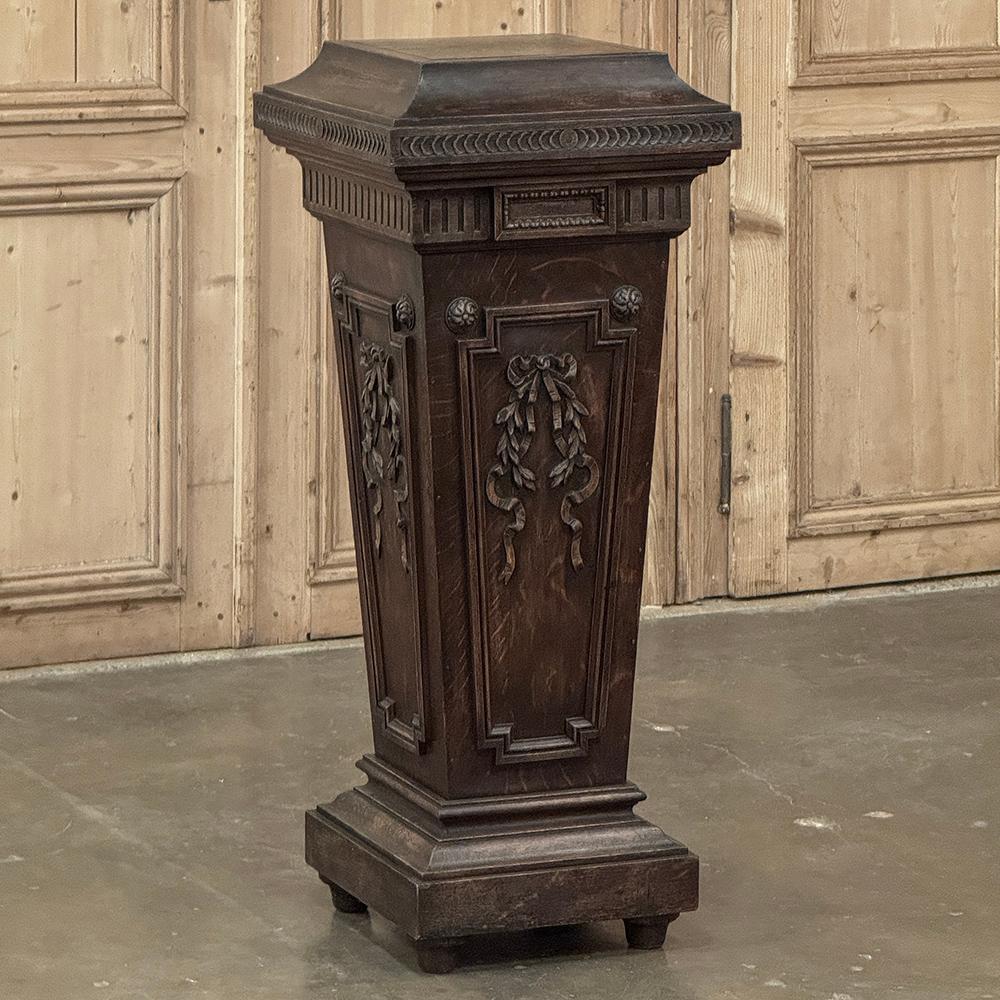 19th Century French Louis XVI Carved Pedestal In Good Condition For Sale In Dallas, TX