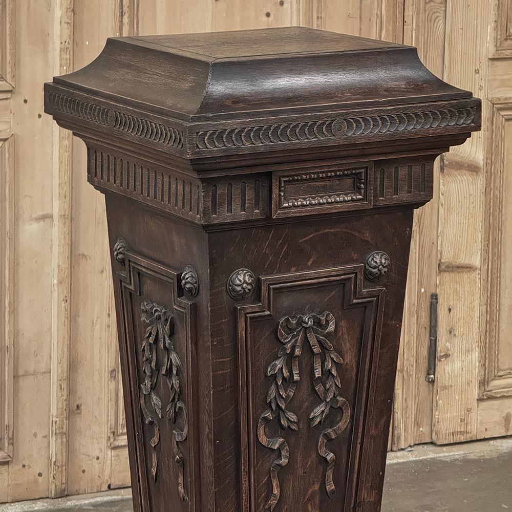 Oak 19th Century French Louis XVI Carved Pedestal For Sale