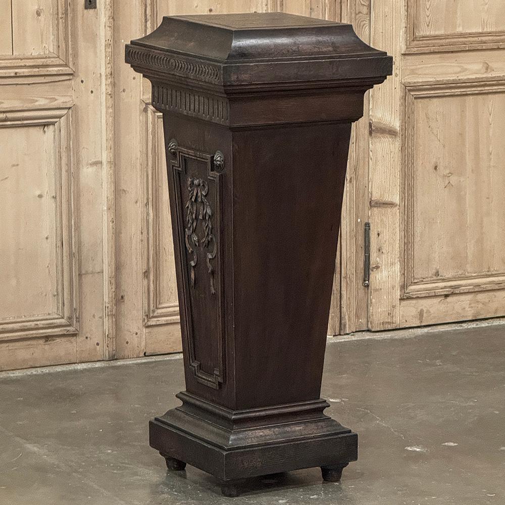 19th Century French Louis XVI Carved Pedestal For Sale 3