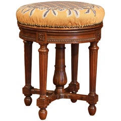 Tabouret de piano pivotant rond en noyer sculpté Louis XVI du XIXe siècle