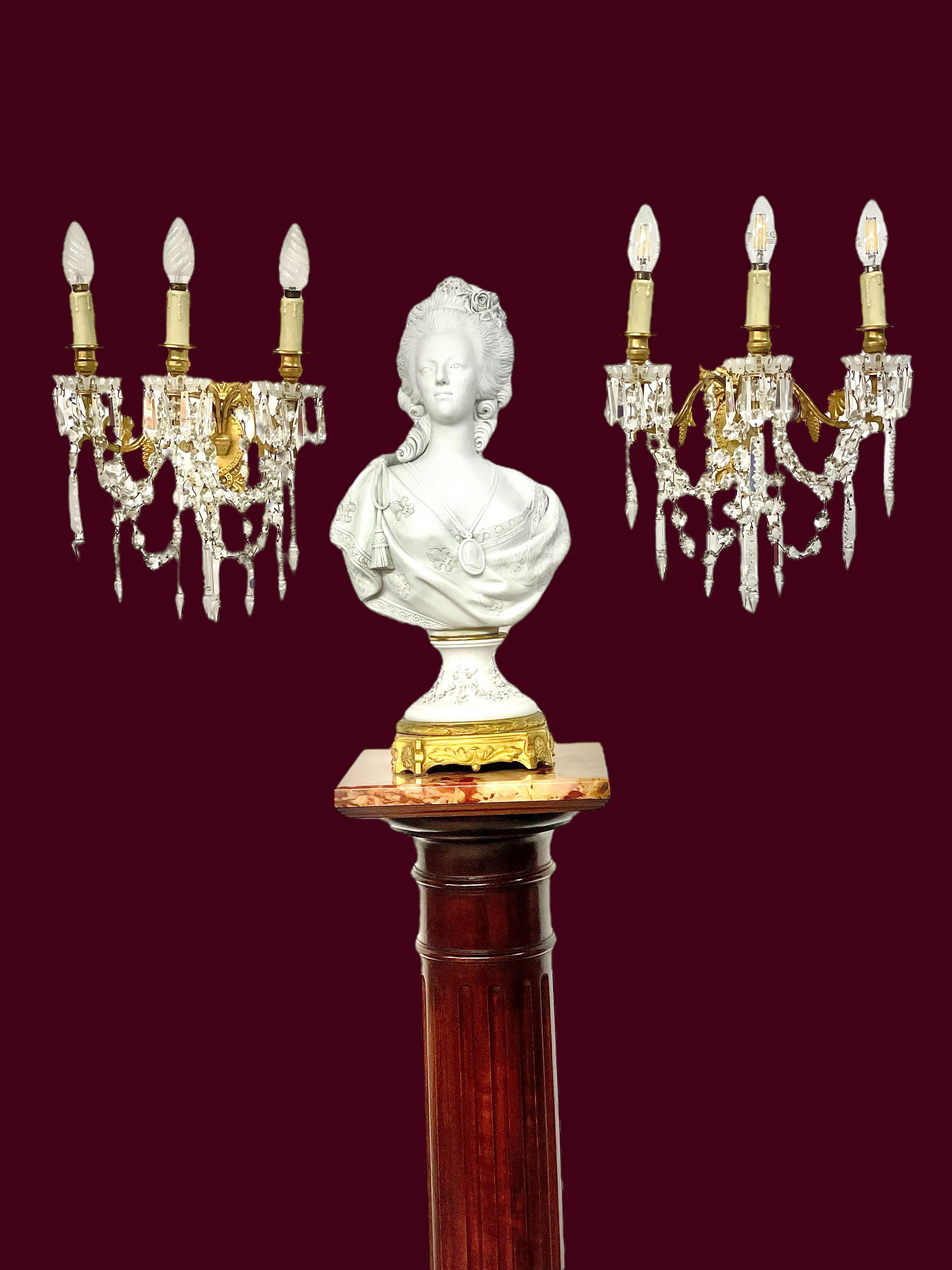 Louis XVI Column Pedestal with a Red Veined Marble Top For Sale 1