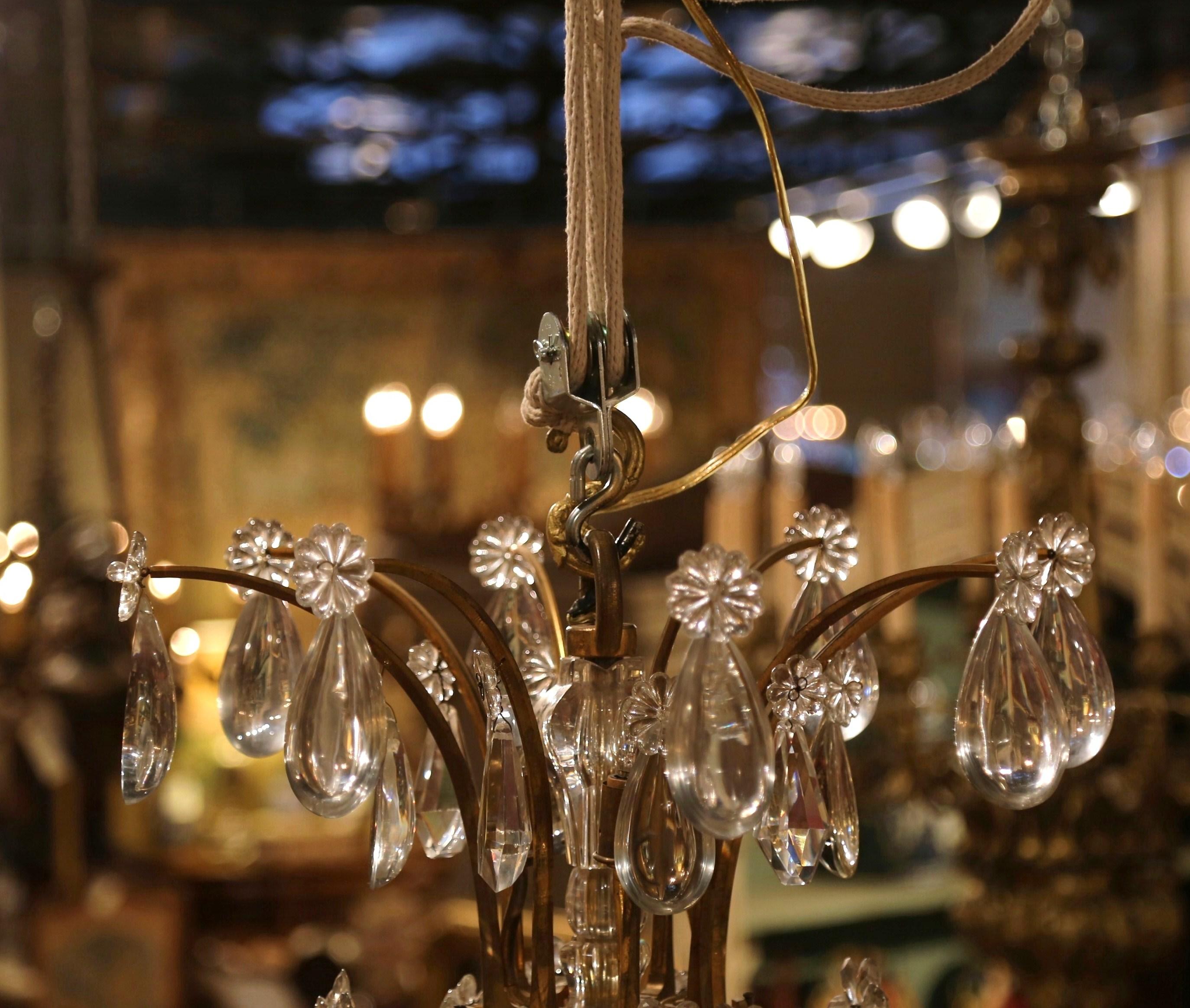 19th Century French Louis XVI Crystal and Gilt Bronze Eight-Light Chandelier 9