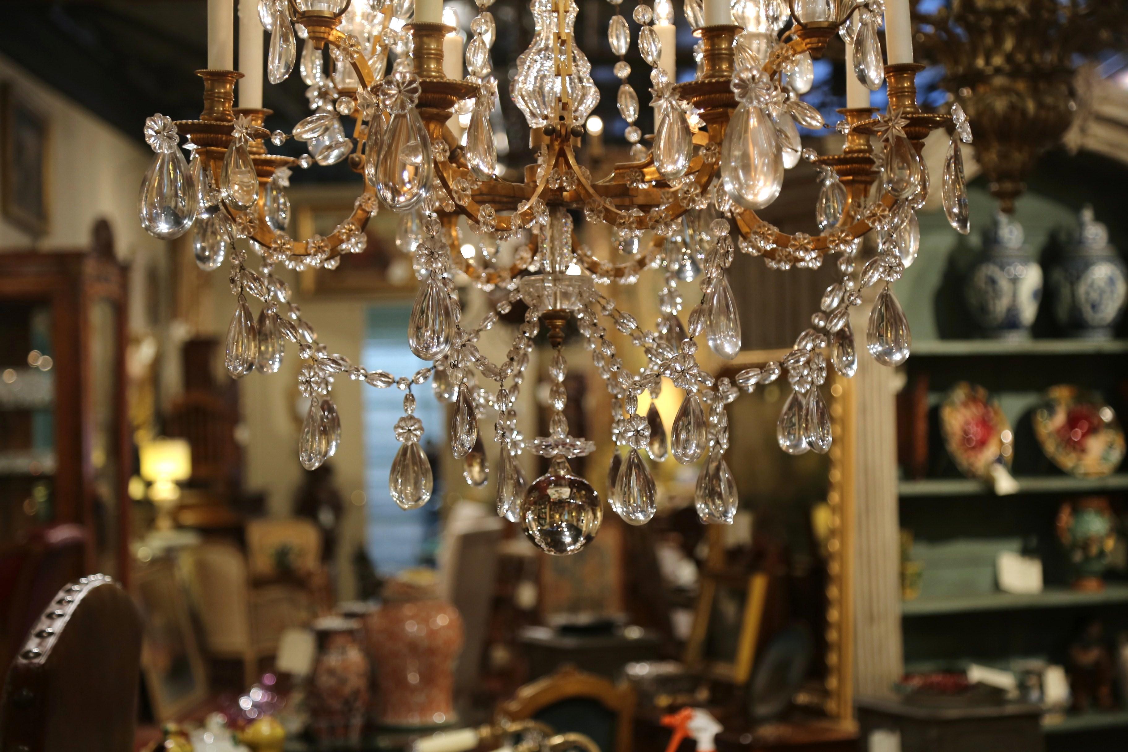 19th Century French Louis XVI Crystal and Gilt Bronze Eight-Light Chandelier In Excellent Condition In Dallas, TX