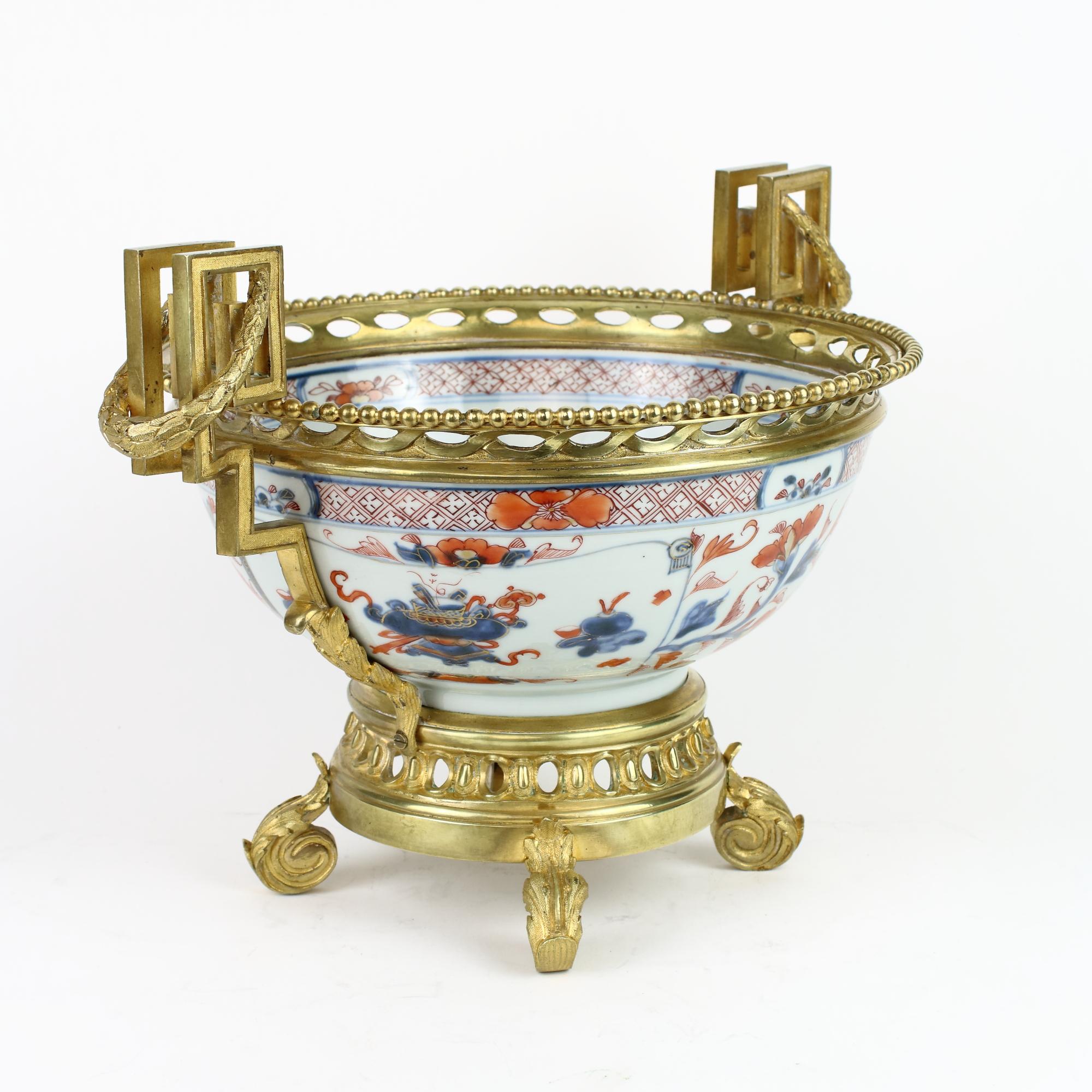 19th Century French Louis XVI Decorative Imari Porcelain Gilt Bronze Mount Bowl For Sale 2