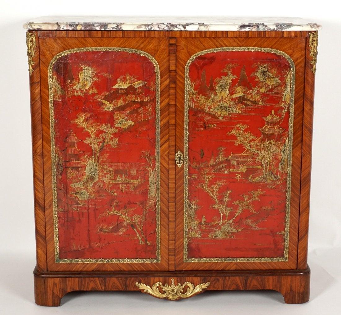 Doré cabinet de Chinoiserie du 19ème siècle de style Louis XVI français par Paul Sormani en vente