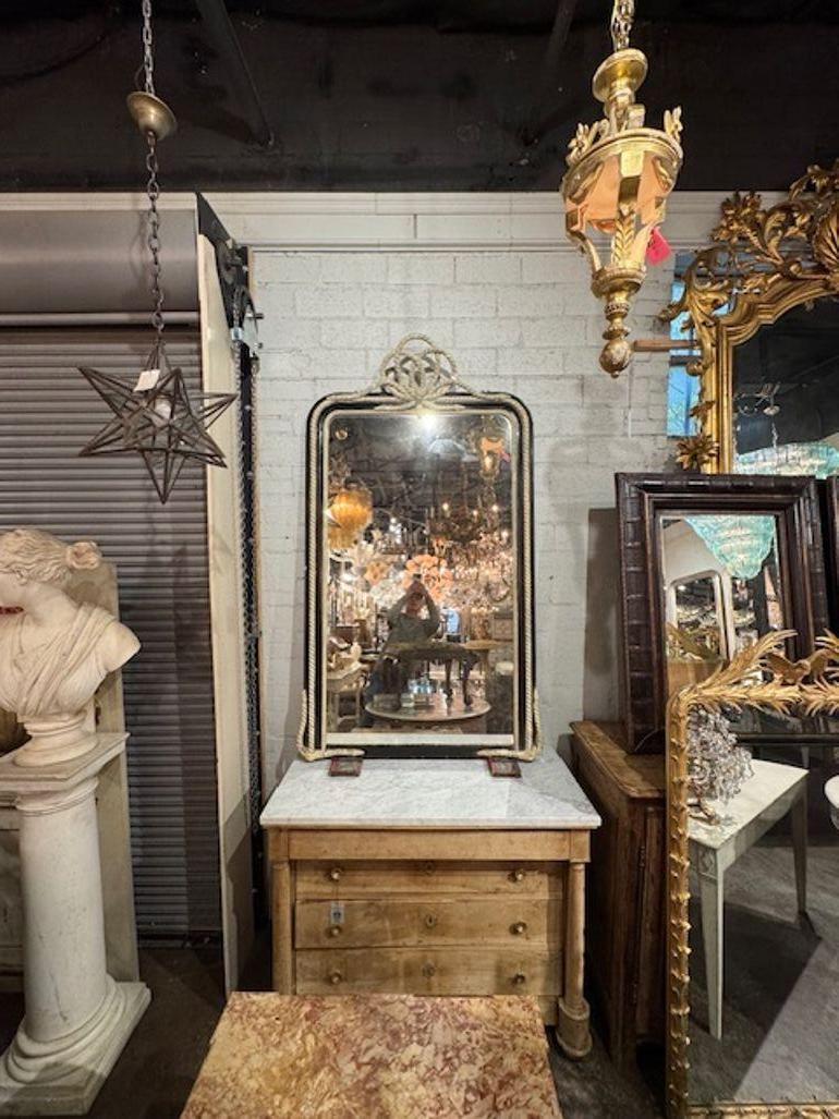 Espejo Francés Luis XVI del Siglo XIX Ebonizado y Gesso en Bueno estado para la venta en Dallas, TX