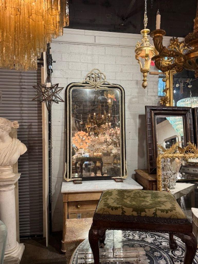 Espejo Francés Luis XVI del Siglo XIX Ebonizado y Gesso en venta 4