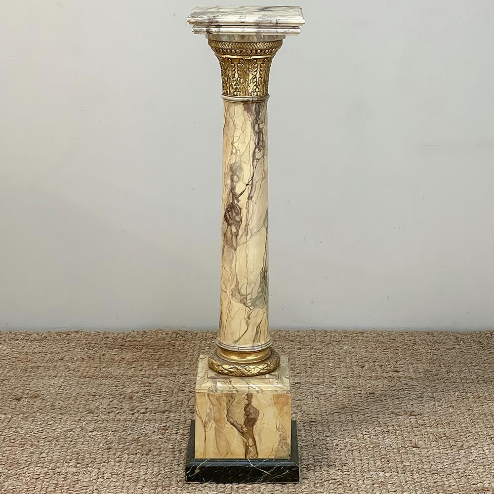Piédestal français Louis XVI du 19ème siècle en faux marbre en vente 3