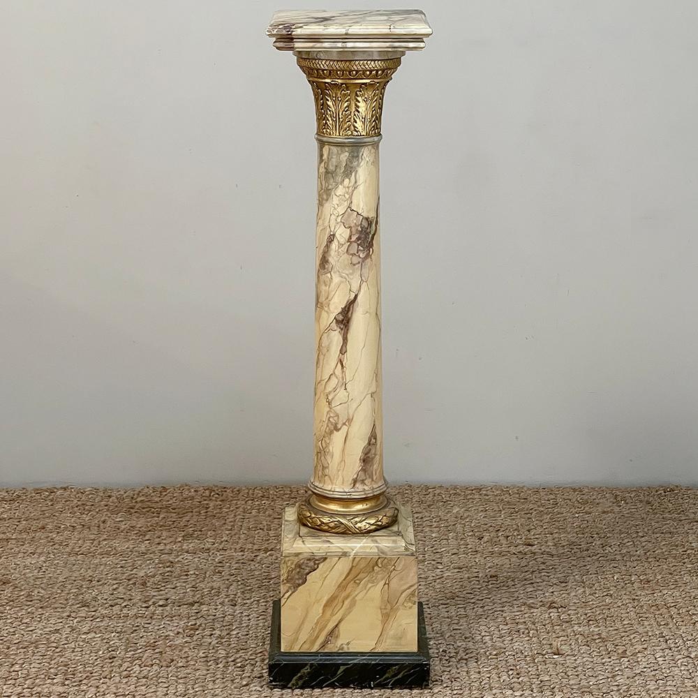 Piédestal français Louis XVI du 19ème siècle en faux marbre en vente 9