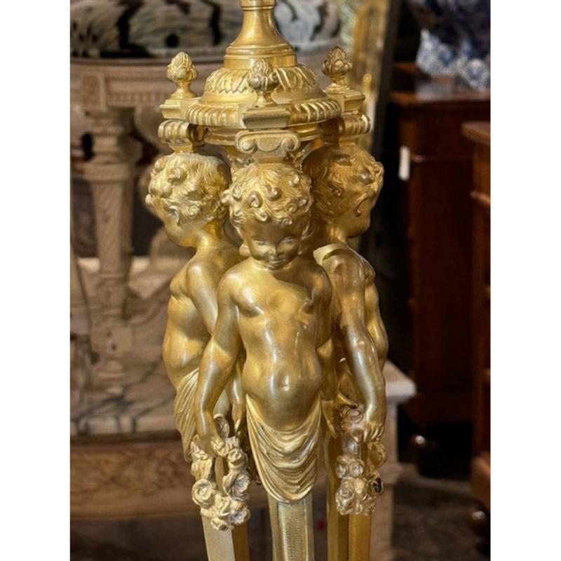 Lámpara francesa figurada Luis XVI del siglo XIX Bronce en venta