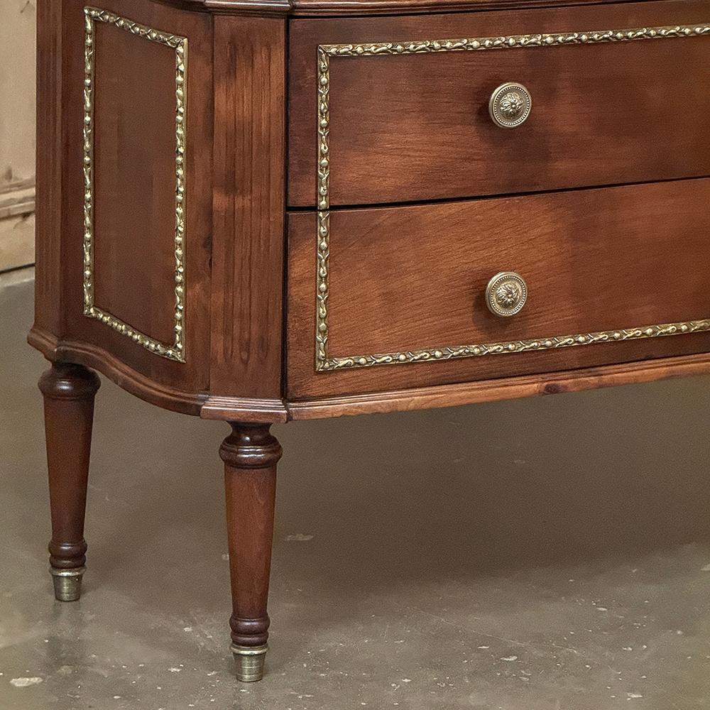 Commodo francese Luigi XVI del XIX secolo con piano in marmo e legno di frutta In condizioni buone in vendita a Dallas, TX