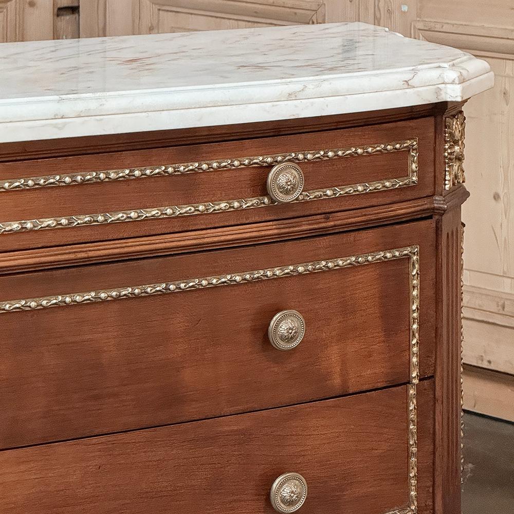 Fine XIX secolo Commodo francese Luigi XVI del XIX secolo con piano in marmo e legno di frutta in vendita