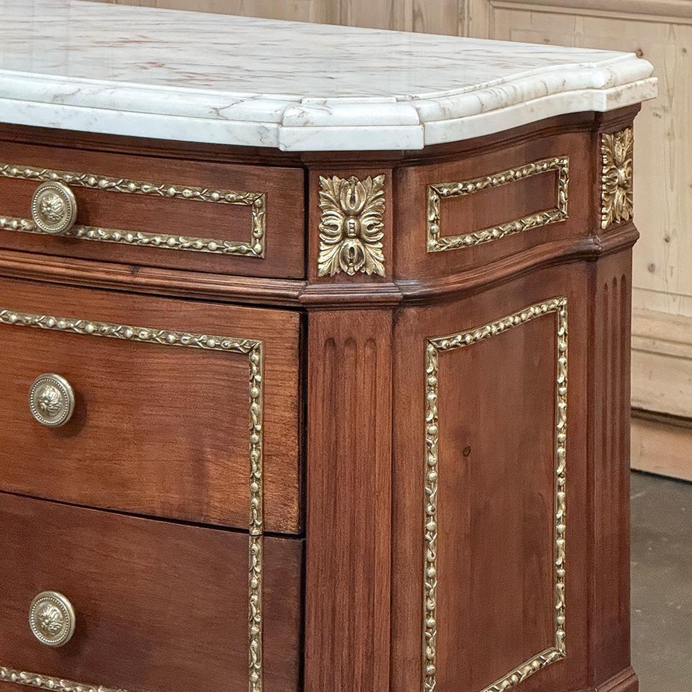 Commodo francese Luigi XVI del XIX secolo con piano in marmo e legno di frutta in vendita 1