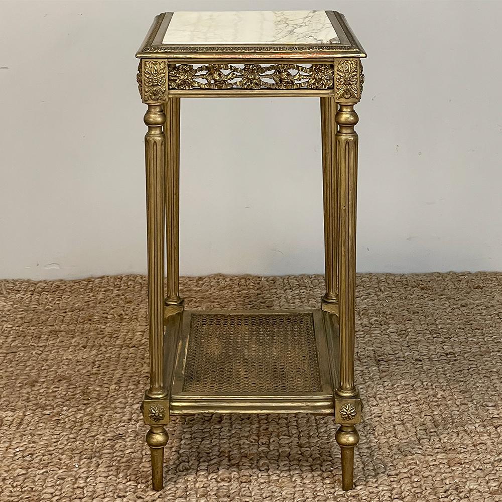 Lampe Louis XVI du 19ème siècle en bois doré avec plateau en marbre ~ Table d'appoint en vente 5