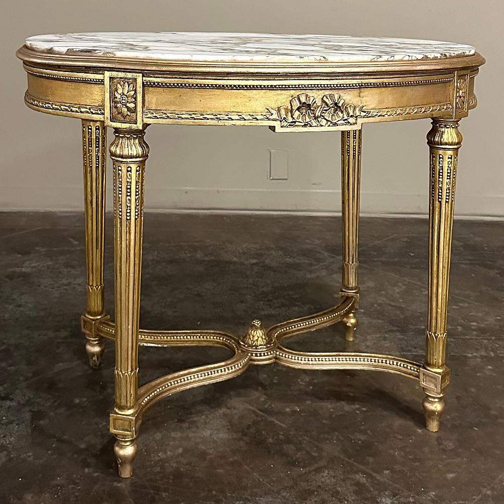 19. Jahrhundert Französisch Louis XVI Giltwood Marmorplatte Oval End Tabelle (Louis XVI.) im Angebot