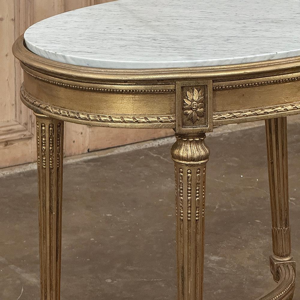 Fine XIX secolo 19th Century French Louis XVI Giltwood Marble Top Oval End Table in vendita