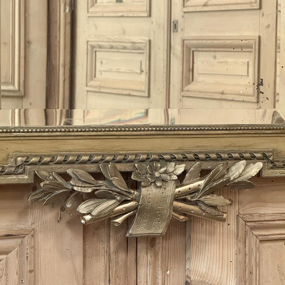 Miroir en bois doré Louis XVI du 19e siècle en vente 10