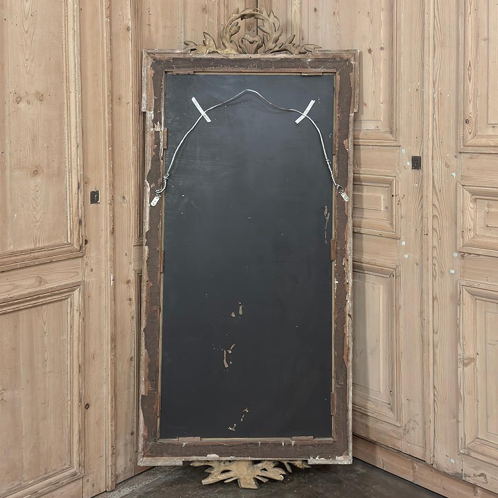 Miroir en bois doré Louis XVI du 19e siècle en vente 12
