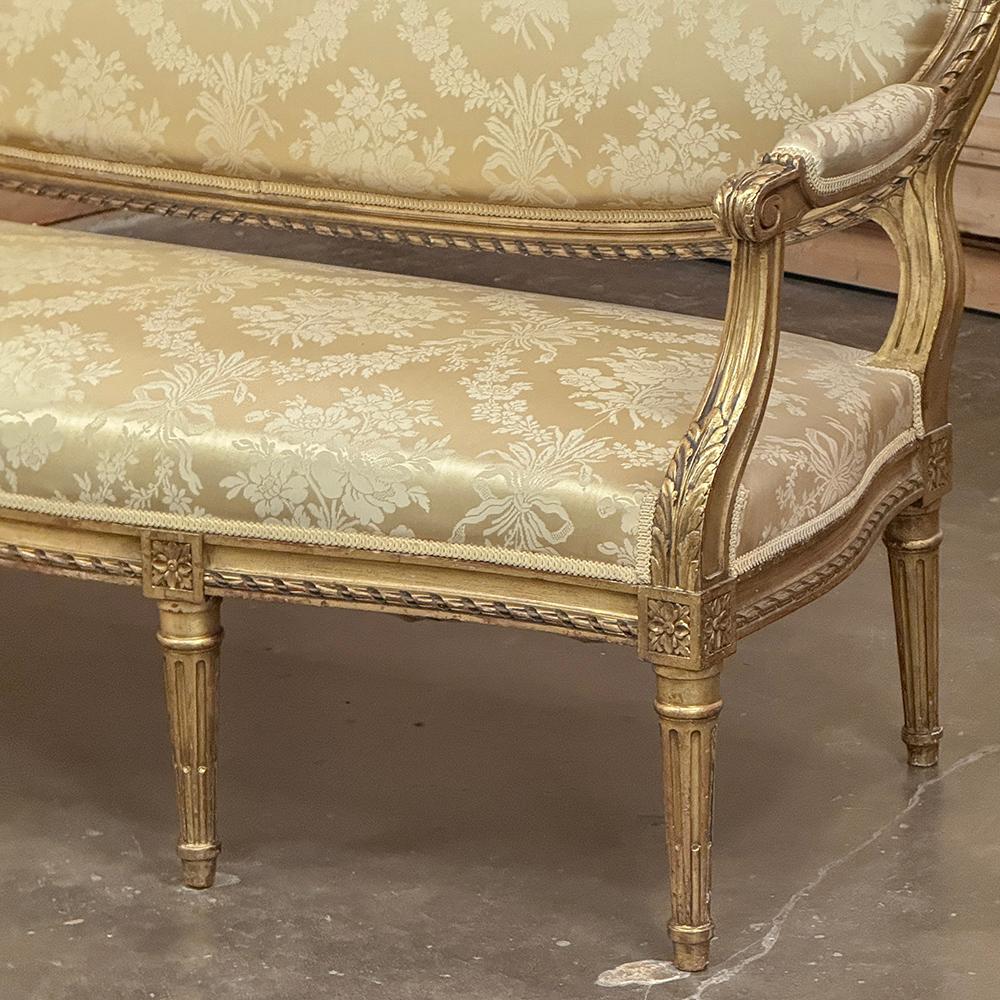Sofá francés del siglo XIX de madera dorada Luis XVI ~ Canape en venta 5