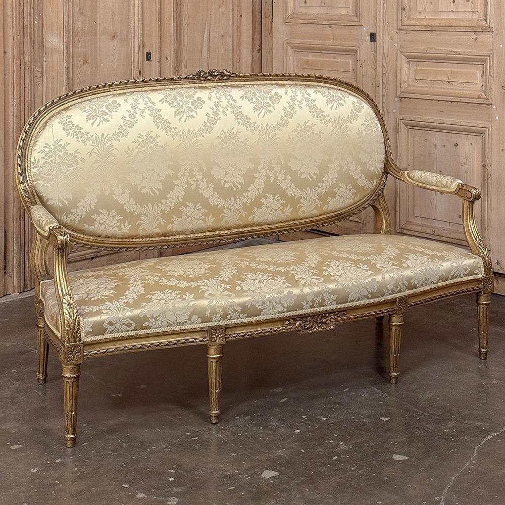 Sofá francés del siglo XIX de madera dorada Luis XVI ~ Canape Francés en venta