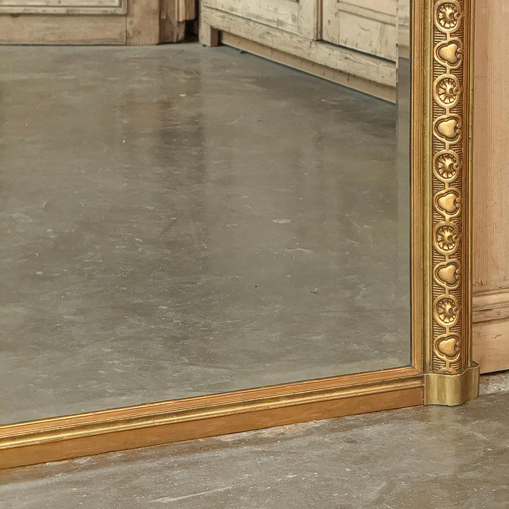 Espejo Trumeau de madera dorada Luis XVI francés del siglo XIX en venta 4