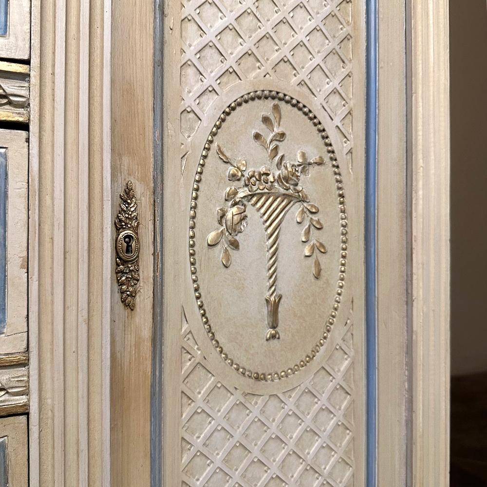 19. Jahrhundert Französisch Louis XVI Grand gemalt Dresser ~ Kommode ~ Wardrobe im Angebot 6