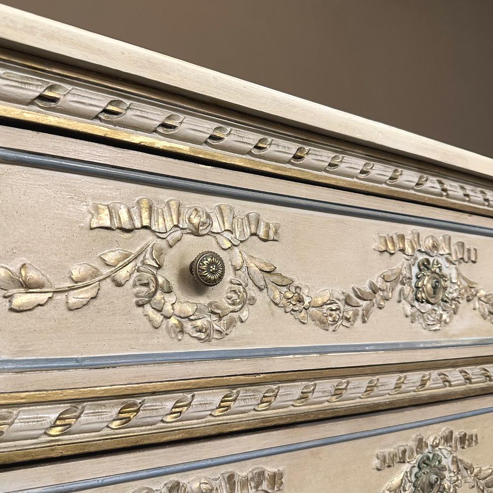 19. Jahrhundert Französisch Louis XVI Grand gemalt Dresser ~ Kommode ~ Wardrobe im Angebot 8