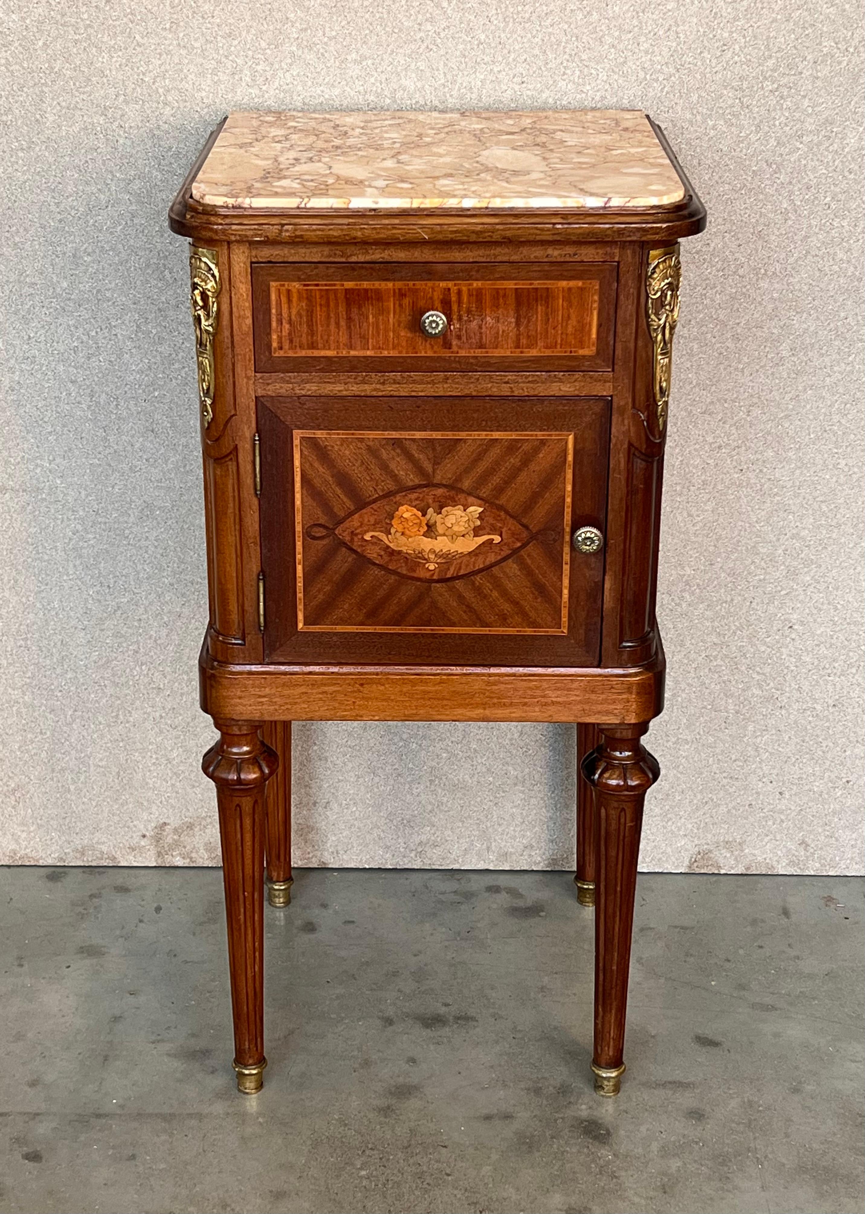 A rare and impressive French mahogany parquetry bedside cabinet in style important 19th century ébéniste (cabinetmaker) Grohe Frères. This magnificent cabinet is exquisitely handcrafted, dating to the third quarter of the 19th century, it's