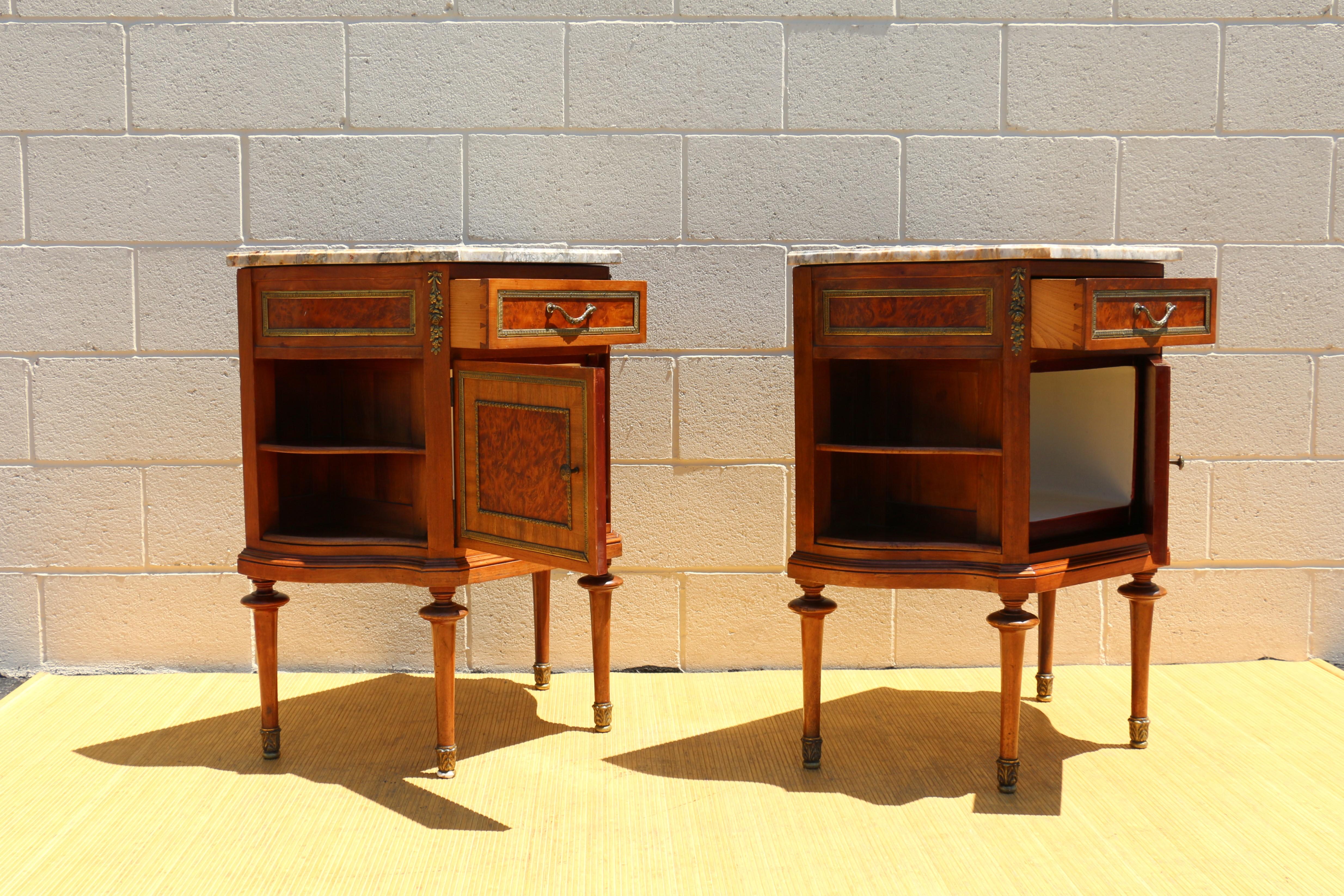 Bronze 19th Century French Louis XVI Guillaume Grohé Style Bedside Cabinet For Sale