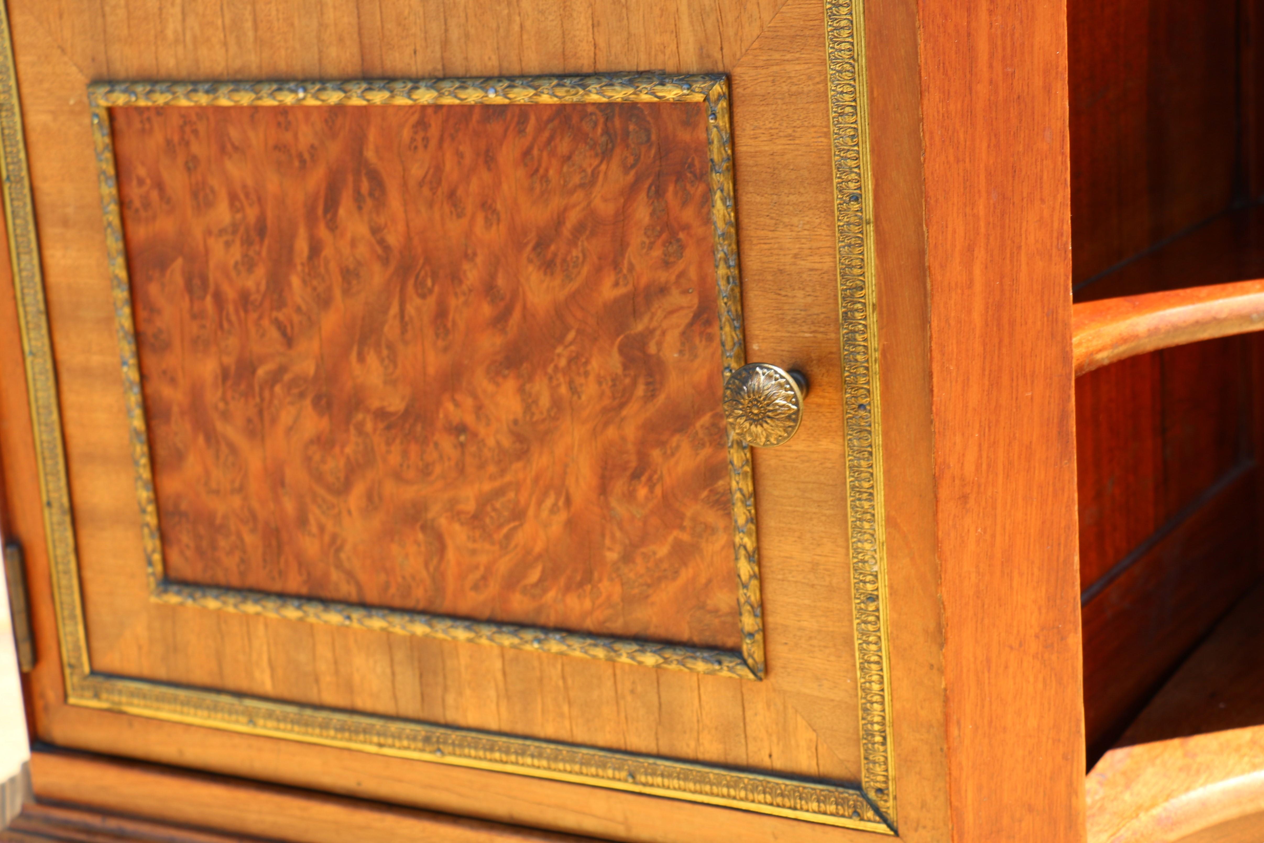 19th Century French Louis XVI Guillaume Grohé Style Bedside Cabinet For Sale 4