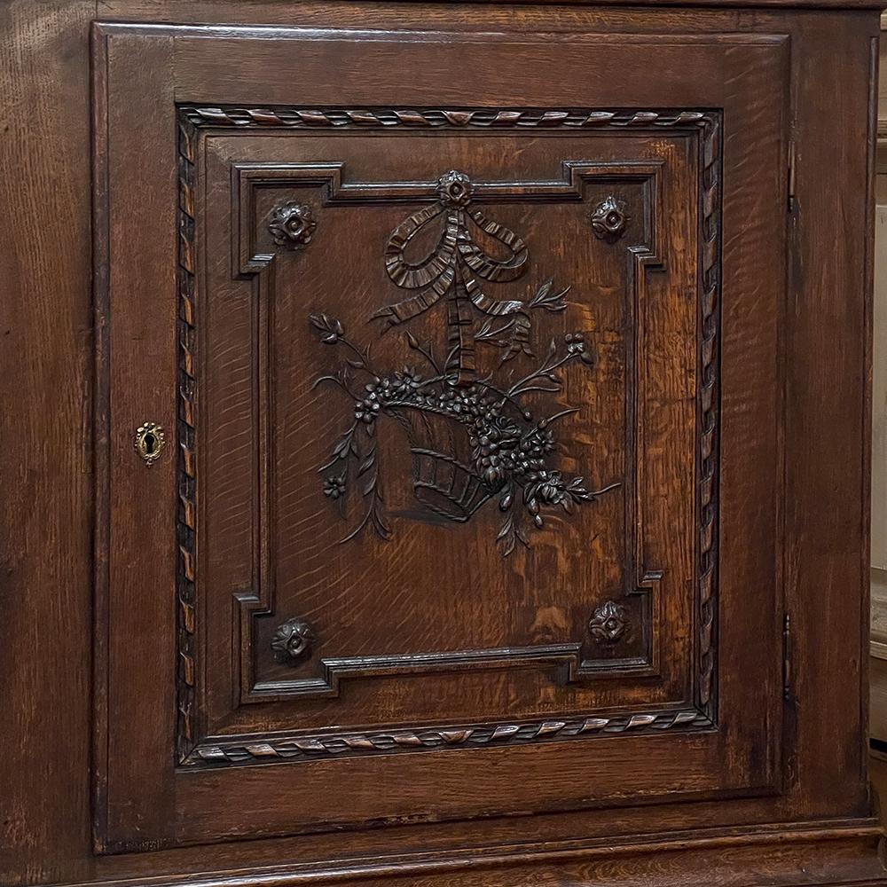 19th Century French Louis XVI Hand-Carved Corner Cabinet For Sale 6