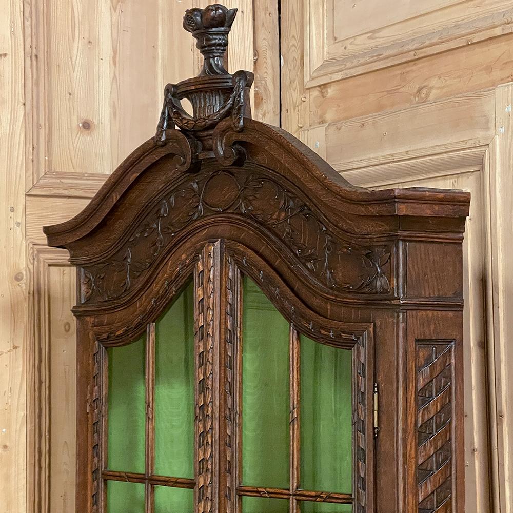 19th Century French Louis XVI Hand-Carved Corner Cabinet For Sale 7
